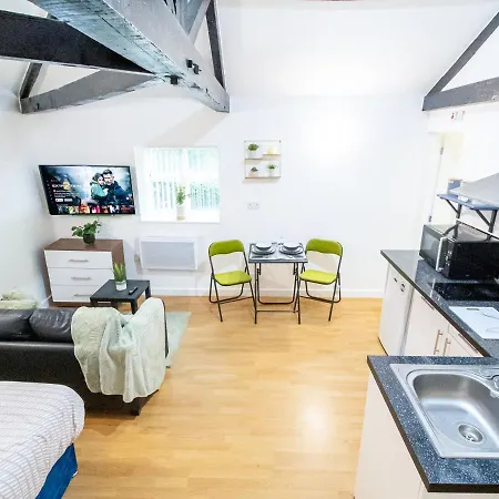 Spacious With Parking - 10 Mins To Centre Appartement *