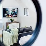 Apartament Spacious With Parking - 10 Mins To Centre Leeds (West Yorkshire)