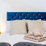Spacious With Parking - 10 Mins To Centre Leeds (West Yorkshire)