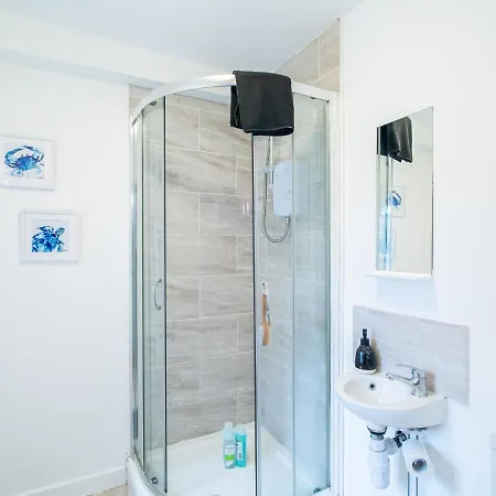 Spacious With Parking - 10 Mins To Centre Apartment Leeds (West Yorkshire)