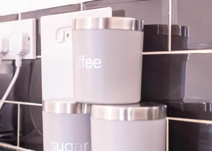 Spacious With Parking - 10 Mins To Centre Apartamento *